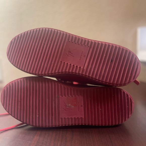 Giuseppe Zanotti Red High-Top Sneakers with Side Zippers - Picture 4 of 12